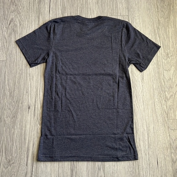 Be Pretty Graphic Tee - Picture 4 of 4